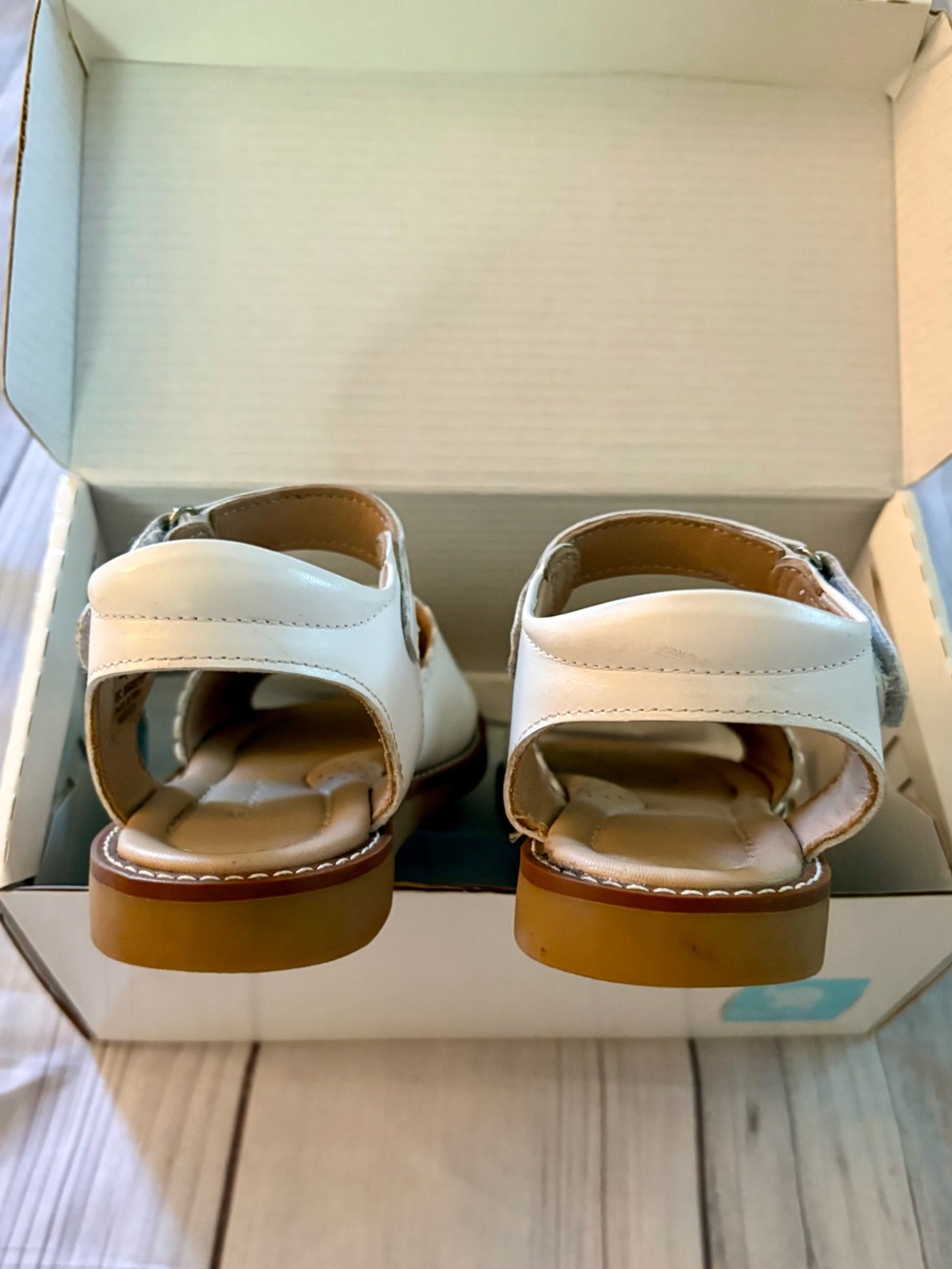 Elephantito White Scalloped Leather Sandals Girls Size 11 - Picture 9 of 9